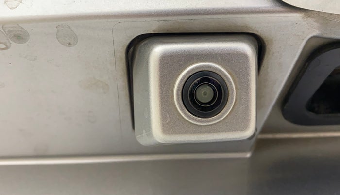 2021 Mahindra XUV700 AX 7 LUXURY P AT 7 STR, Petrol, Automatic, 44,322 km, Parking Camera