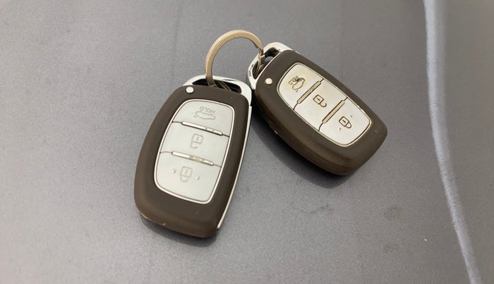 2014 Hyundai Grand i10 ASTA 1.2 KAPPA VTVT, Petrol, Manual, 84,362 km, Key Close Up