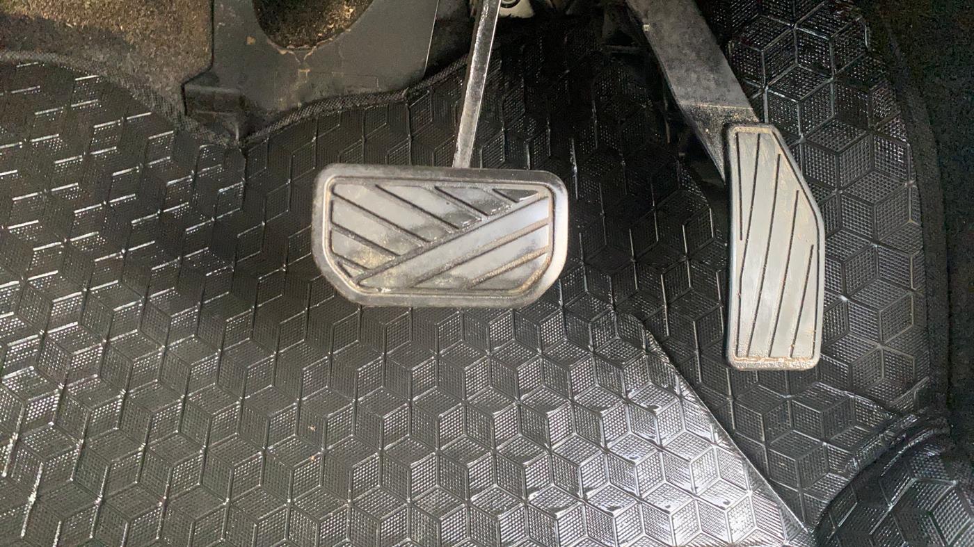 2022 Maruti S PRESSO VXI PLUS AMT, Petrol, Automatic, 17,210 km, Pedals