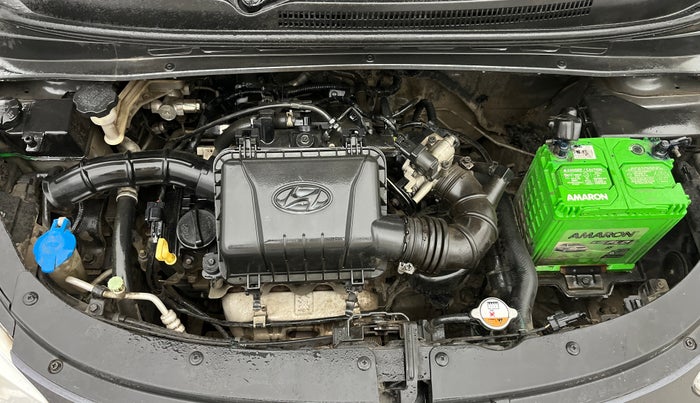 2014 Hyundai i10 SPORTZ 1.1, Petrol, Manual, 67,556 km, Engine View