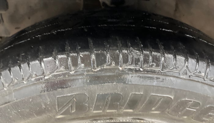 2014 Hyundai i10 SPORTZ 1.1, Petrol, Manual, 67,556 km, Left Front Tyre Tread