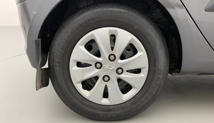 2012 Hyundai i10 MAGNA 1.2, Petrol, Manual, 14,300 km, Right Rear Wheel