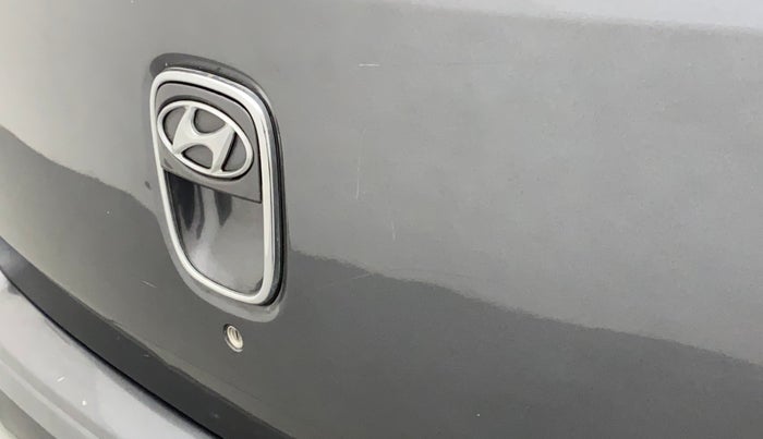 2012 Hyundai i10 MAGNA 1.2, Petrol, Manual, 14,300 km, Dicky (Boot door) - Minor scratches