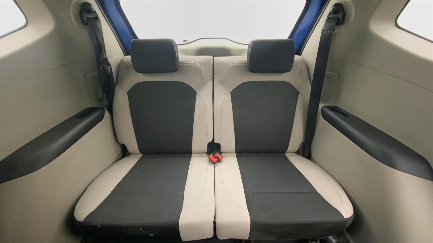 2020 Renault TRIBER 1.0 RXT, Petrol, Manual, 22,626 km, Third Seat Row ( optional )