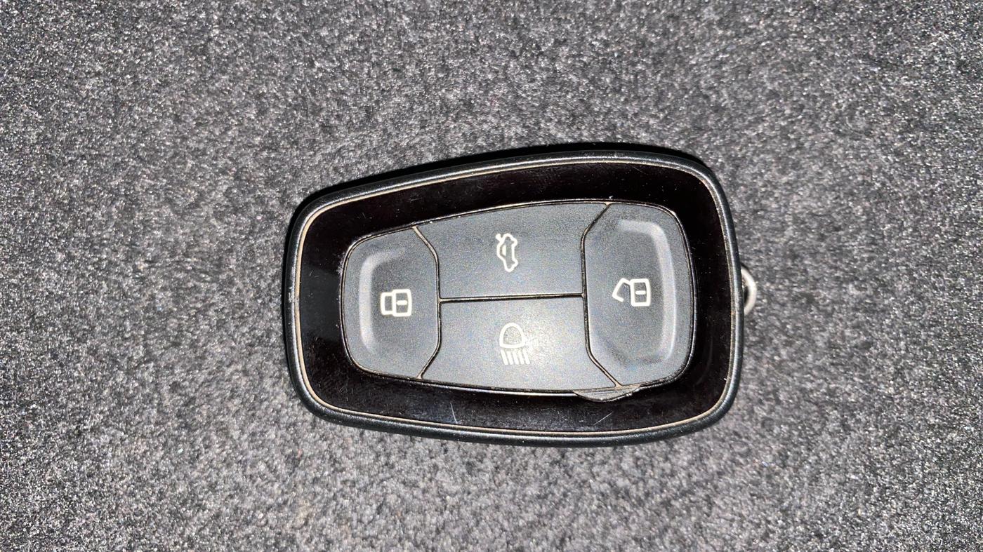 2019 Tata NEXON XZA PLUS PETROL, Petrol, Automatic, 33,857 km, Key Close Up