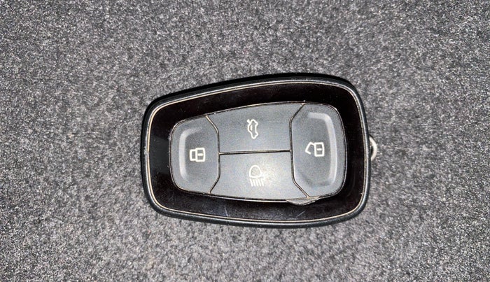 2019 Tata NEXON XZA PLUS PETROL, Petrol, Automatic, 33,857 km, Key Close Up