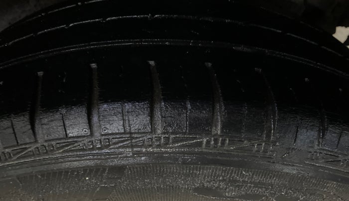 2017 Hyundai Grand i10 SPORTZ 1.2 KAPPA VTVT, Petrol, Manual, 59,686 km, Left Rear Tyre Tread