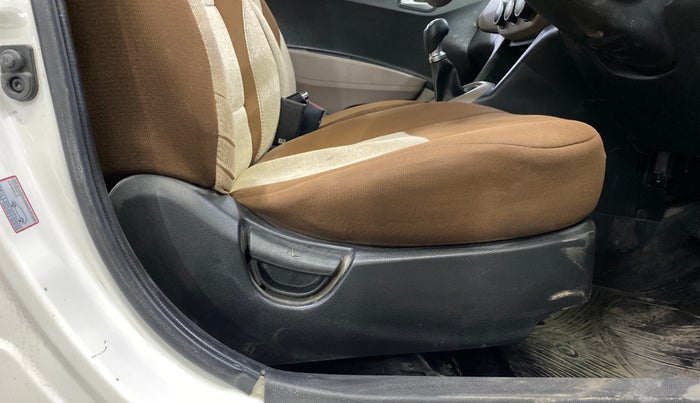 2017 Hyundai Grand i10 SPORTZ 1.2 KAPPA VTVT, Petrol, Manual, 59,686 km, Driver Side Adjustment Panel