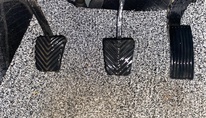 2023 Hyundai VENUE SX(O) 1.0 Turbo DCT Knight Edition, Petrol, Automatic, 42,595 km, Pedals