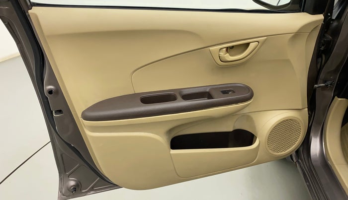 2013 Honda Brio S MT, Petrol, Manual, 56,545 km, Front passenger door - Trim has minor damage