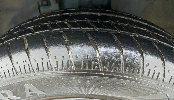 2020 Renault Kwid RXL, Petrol, Manual, 42,763 km, Left Front Tyre Tread