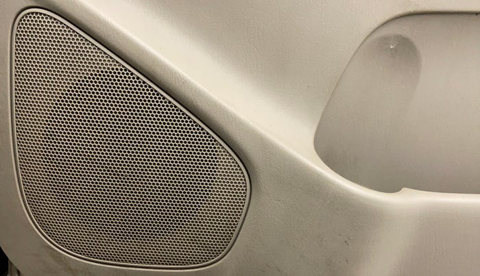 2013 Toyota Innova 2.5 VX 7 STR BS IV, Diesel, Manual, 1,13,604 km, Speakers