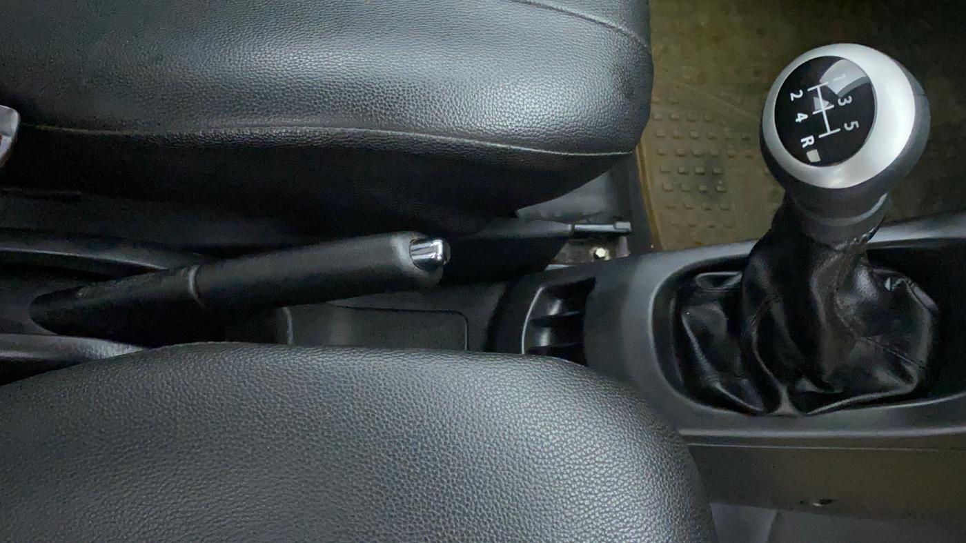 2017 Maruti Wagon R 1.0 VXI, Petrol, Manual, 47,534 km, Gear Lever