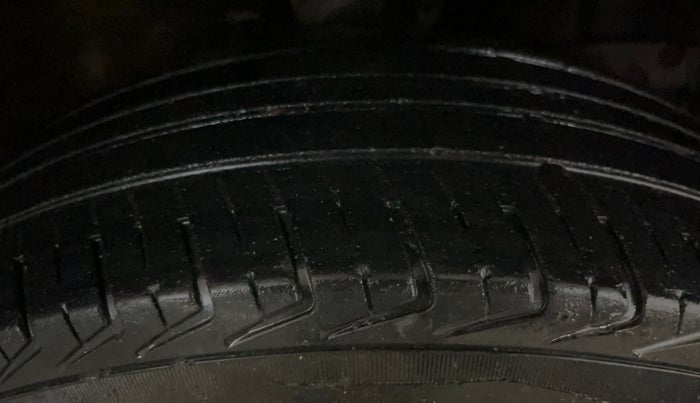 2021 Maruti New Wagon-R LXI CNG 1.0, CNG, Manual, 75,805 km, Right Front Tyre Tread