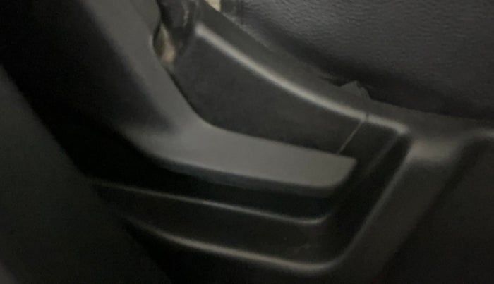 2021 Maruti New Wagon-R LXI CNG 1.0, CNG, Manual, 75,805 km, Driver Side Adjustment Panel