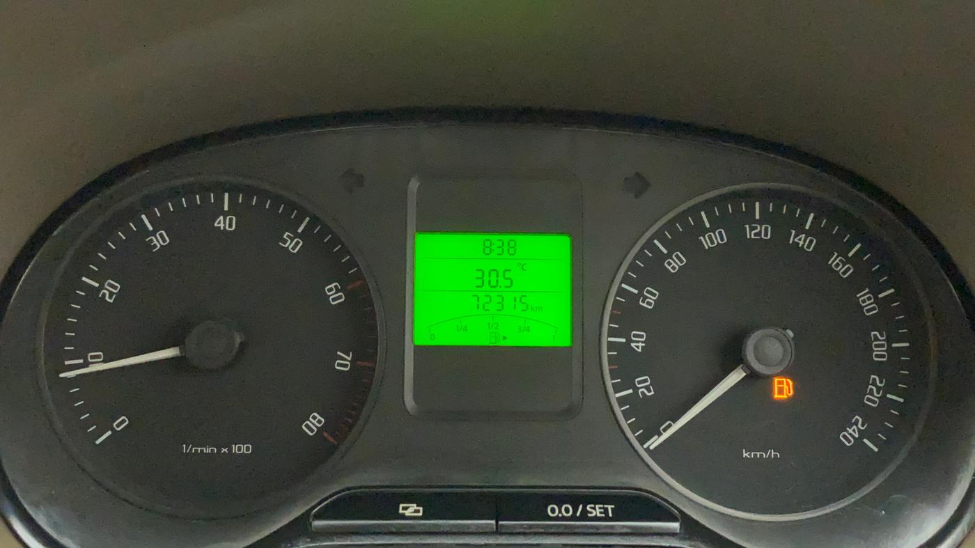 2013 Skoda Rapid 1.6 MPI ACTIVE, Petrol, Manual, 72,404 km, Odometer Image