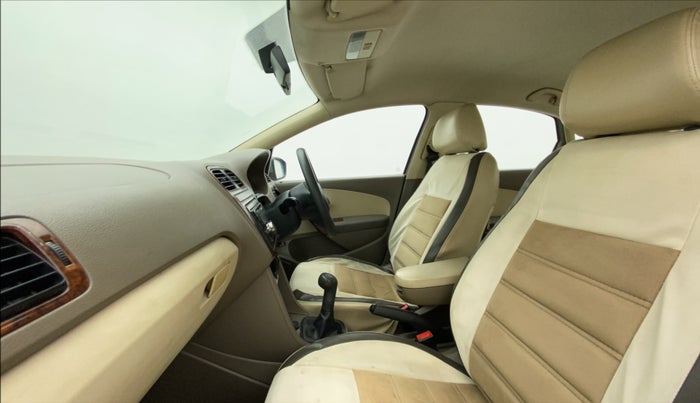 2013 Skoda Rapid 1.6 MPI ACTIVE, Petrol, Manual, 72,404 km, Right Side Front Door Cabin