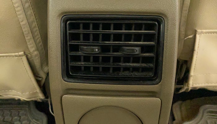 2013 Skoda Rapid 1.6 MPI ACTIVE, Petrol, Manual, 72,404 km, Rear AC Vents