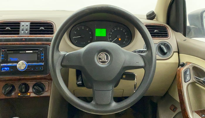 2013 Skoda Rapid 1.6 MPI ACTIVE, Petrol, Manual, 72,404 km, Steering Wheel Close Up