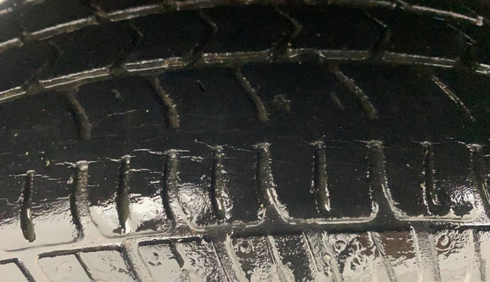 2017 Maruti Alto K10 VXI (O) AMT, Petrol, Automatic, 42,942 km, Right Rear Tyre Tread