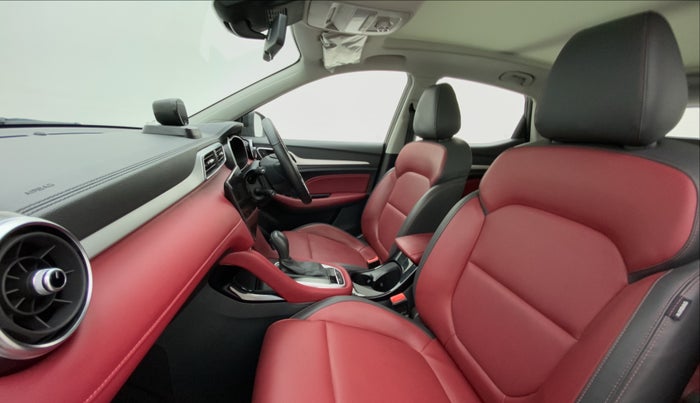 2022 MG ASTOR SAVVY 1.5 CVT S RED, Petrol, Automatic, 3,751 km, Right Side Front Door Cabin