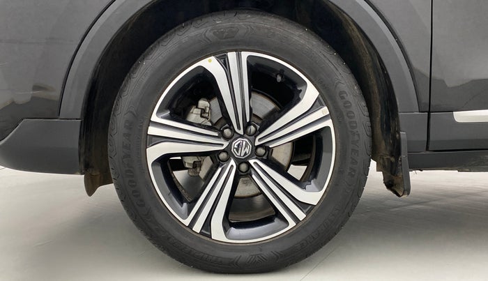 2022 MG ASTOR SAVVY 1.5 CVT S RED, Petrol, Automatic, 3,751 km, Left Front Wheel