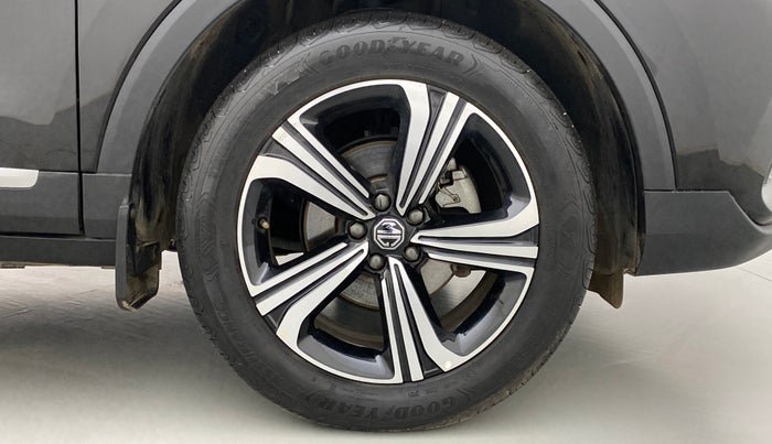 2022 MG ASTOR SAVVY 1.5 CVT S RED, Petrol, Automatic, 3,751 km, Right Front Wheel