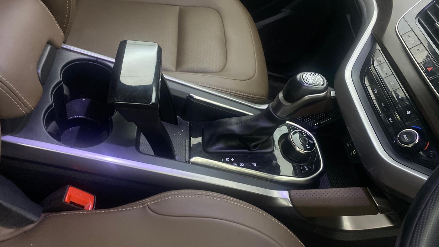 2020 Tata Harrier XZA PLUS 2.0L, Diesel, Automatic, 44,760 km, Gear Lever