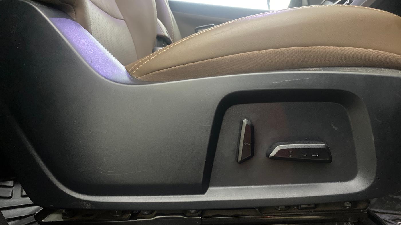 2020 Tata Harrier XZA PLUS 2.0L, Diesel, Automatic, 44,760 km, Driver Side Adjustment Panel