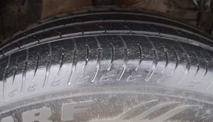 2018 Maruti Vitara Brezza ZDI, Diesel, Manual, 93,901 km, Right Front Tyre Tread