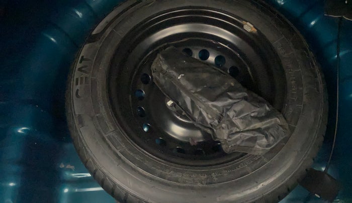 2020 Renault Kwid RXT 1.0 AMT (O), Petrol, Automatic, 35,456 km, Spare Tyre