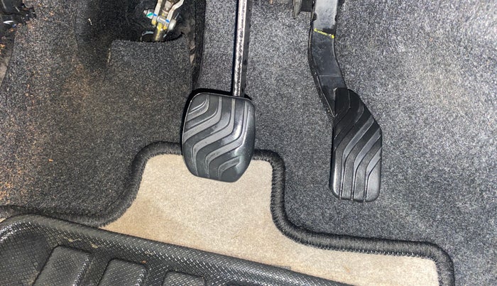 2020 Renault Kwid RXT 1.0 AMT (O), Petrol, Automatic, 35,456 km, Pedals