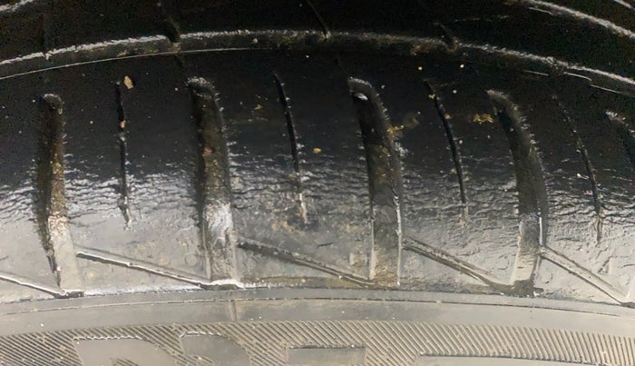 2020 Renault Kwid RXT 1.0 AMT (O), Petrol, Automatic, 35,456 km, Left Rear Tyre Tread