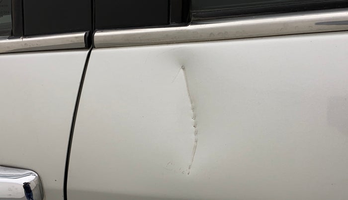 2017 Maruti Swift VDI (O), Diesel, Manual, 94,926 km, Rear left door - Slightly dented