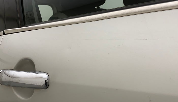 2017 Maruti Swift VDI (O), Diesel, Manual, 94,926 km, Driver-side door - Slightly dented