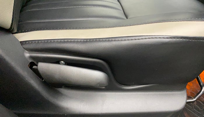 2017 Maruti Swift VDI (O), Diesel, Manual, 94,926 km, Driver Side Adjustment Panel