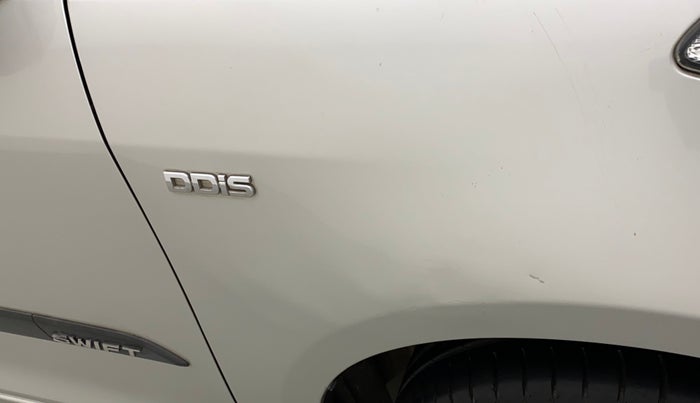 2017 Maruti Swift VDI (O), Diesel, Manual, 94,926 km, Right fender - Slightly dented