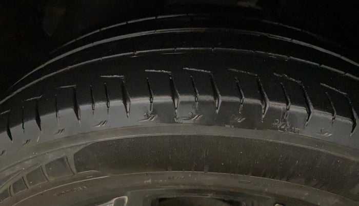 2023 Tata Harrier FEARLESS PLUS DARK EDITION AT, Diesel, Automatic, 42,098 km, Left Front Tyre Tread