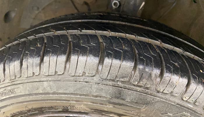 2021 Maruti Baleno DELTA PETROL 1.2, Petrol, Manual, 1,36,849 km, Left Front Tyre Tread