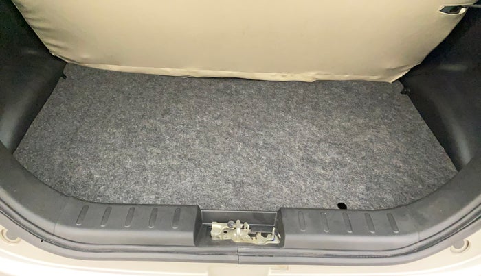 2021 Maruti Alto LXI O, Petrol, Manual, 2,632 km, Boot Inside