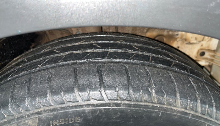 2016 Hyundai Creta E PLUS 1.6 PETROL, Petrol, Manual, 68,649 km, Right Front Tyre Tread