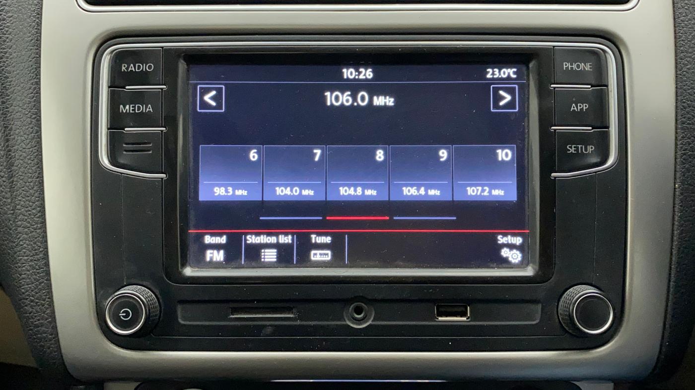 2018 Volkswagen Ameo HIGHLINE PLUS 1.0L 16 ALLOY, Petrol, Manual, 41,996 km, Infotainment System