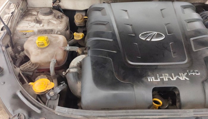 2015 Mahindra XUV500 W8, Diesel, Manual, 1,14,318 km, Engine View - Right