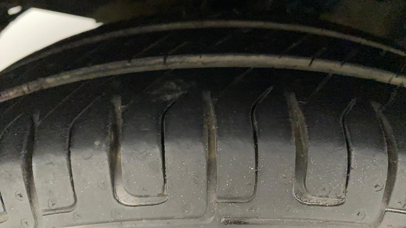 2011 Hyundai i10 ERA 1.1, Petrol, Manual, 43,548 km, Left Front Tyre Tread