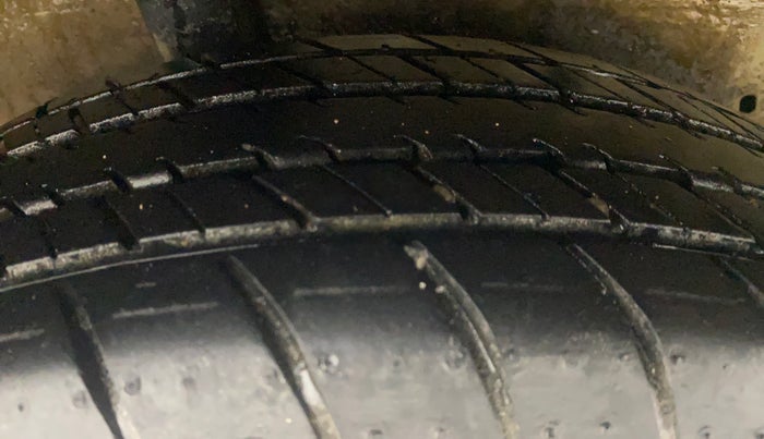 2016 Maruti Celerio ZXI AMT, Petrol, Automatic, 75,115 km, Right Rear Tyre Tread