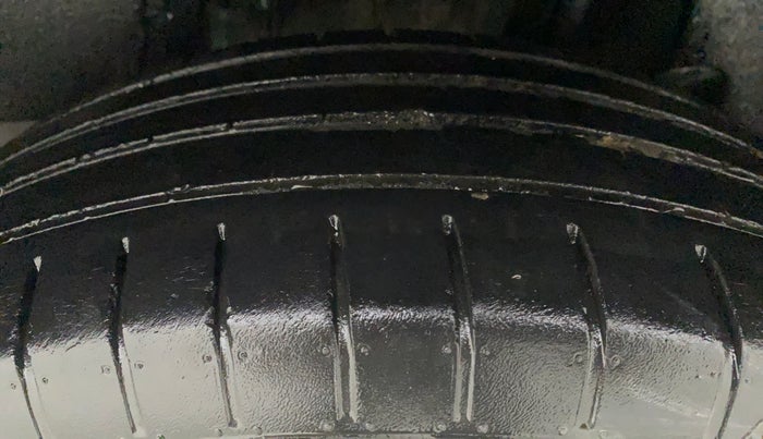 2018 Maruti Swift ZXI AMT, Petrol, Automatic, 32,621 km, Left Rear Tyre Tread
