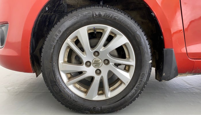 2012 Maruti Swift ZXI, Petrol, Manual, 22,536 km, Left Front Wheel