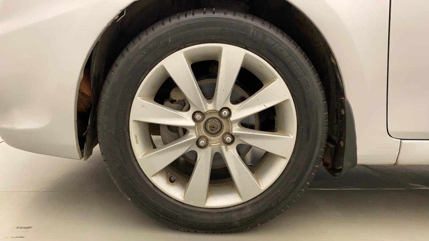 2011 Hyundai Verna FLUIDIC 1.6 VTVT SX, Petrol, Manual, 77,282 km, Left Front Wheel