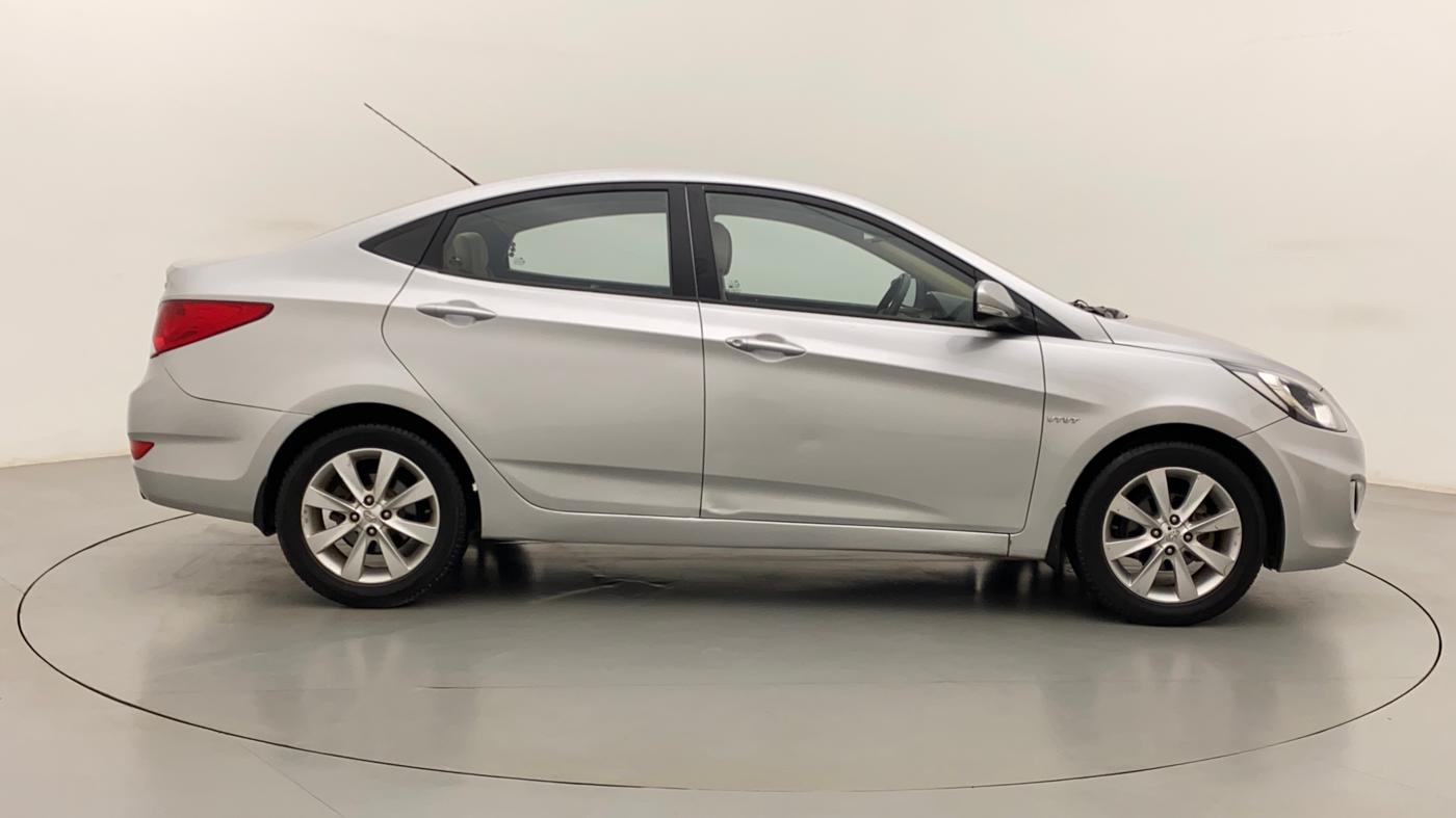 2011 Hyundai Verna FLUIDIC 1.6 VTVT SX, Petrol, Manual, 77,282 km, Right Side View