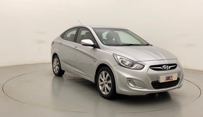 2011 Hyundai Verna FLUIDIC 1.6 VTVT SX, Petrol, Manual, 77,282 km, Right Front Diagonal